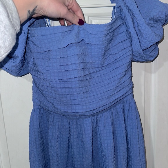 Make A Offer! The A&F Emerson Poplin Puff Sleeve Midi Dress - Picture 4 of 6